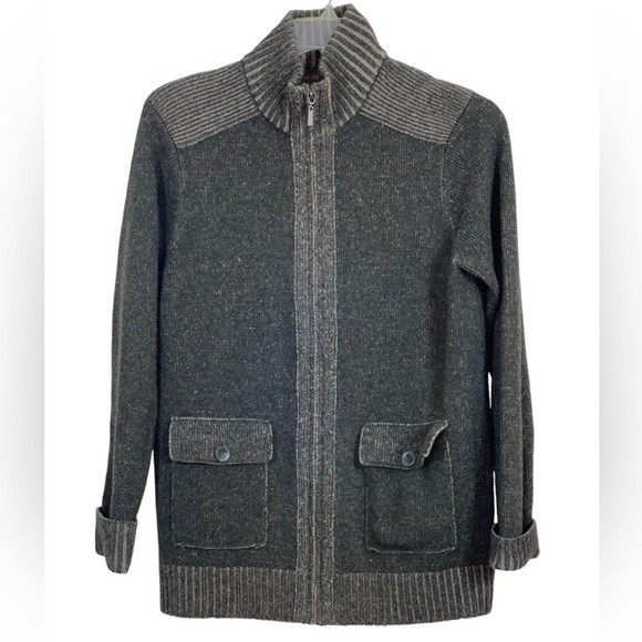 Tagio full zip wool cardigan sweater. EUC size medium - Picture 5 of 9